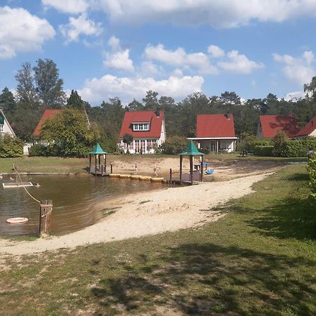 Bungalow - 6 Personen Gelegen In De Nabije Omgeving Van Avonturenpark Hellendoorn En De Prachtige Sallandse Heuvelrug En Eelerberg المظهر الخارجي الصورة