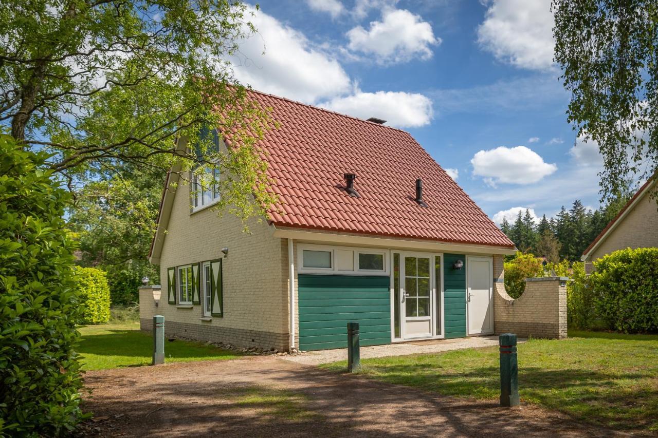Bungalow - 6 Personen Gelegen In De Nabije Omgeving Van Avonturenpark Hellendoorn En De Prachtige Sallandse Heuvelrug En Eelerberg المظهر الخارجي الصورة