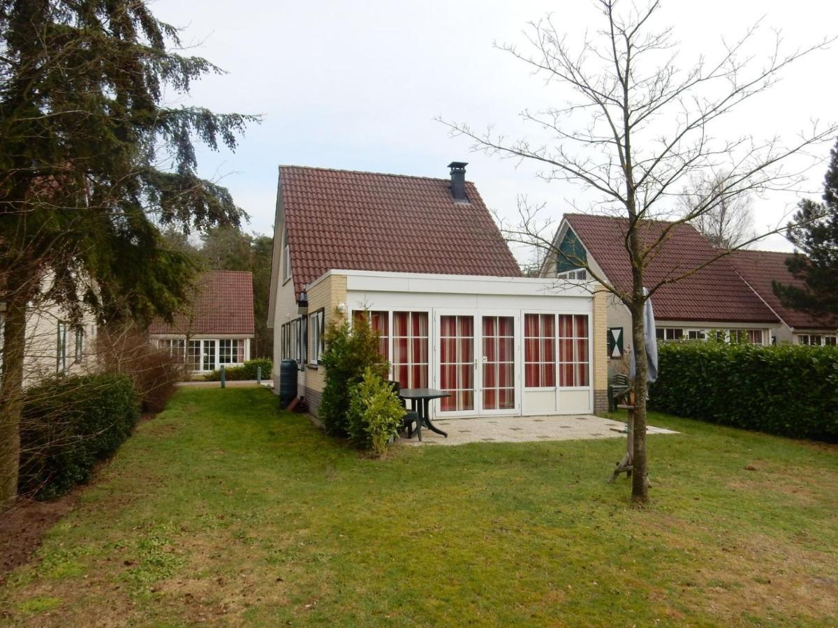 Bungalow - 6 Personen Gelegen In De Nabije Omgeving Van Avonturenpark Hellendoorn En De Prachtige Sallandse Heuvelrug En Eelerberg المظهر الخارجي الصورة