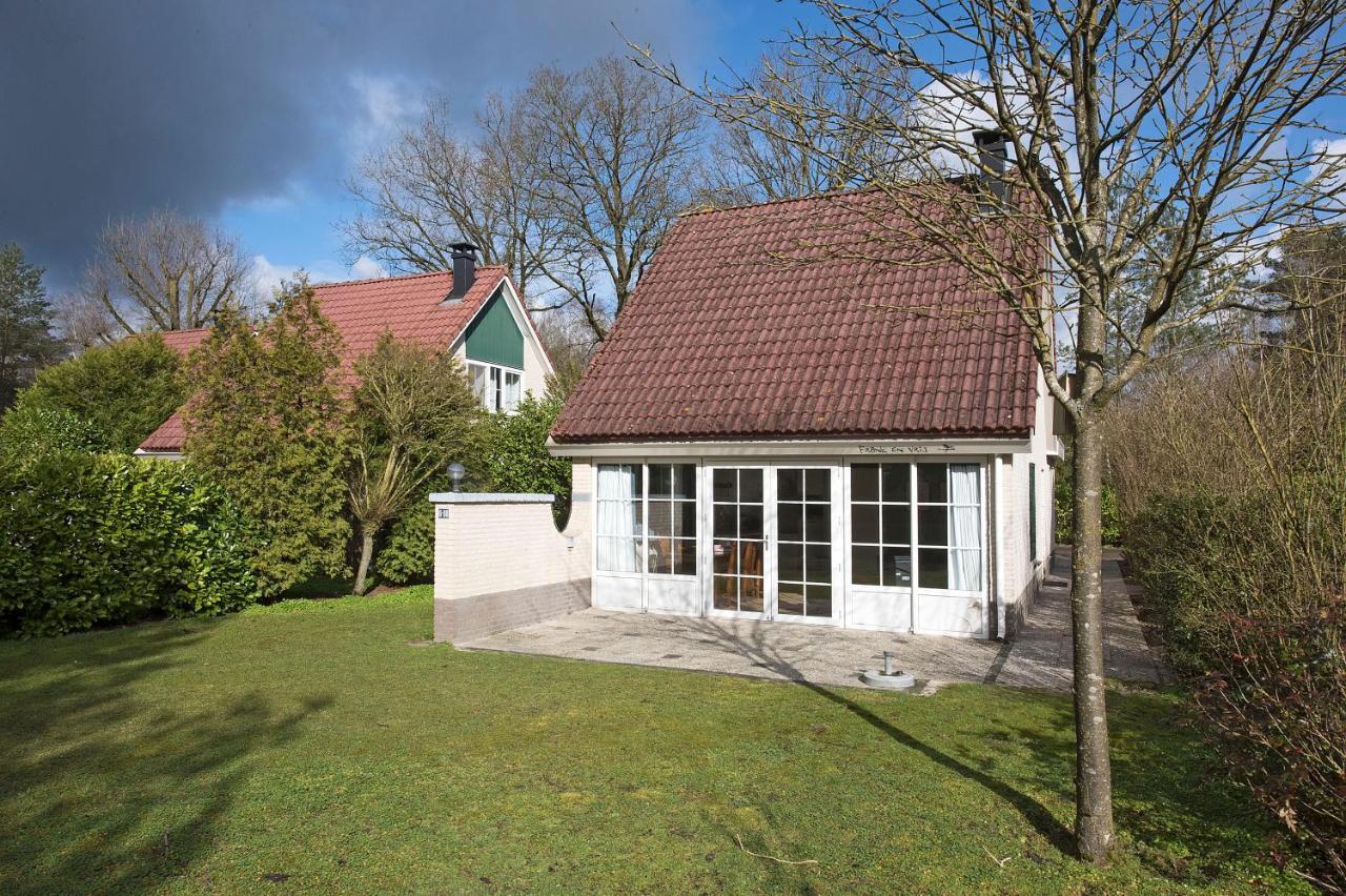 Bungalow - 6 Personen Gelegen In De Nabije Omgeving Van Avonturenpark Hellendoorn En De Prachtige Sallandse Heuvelrug En Eelerberg المظهر الخارجي الصورة