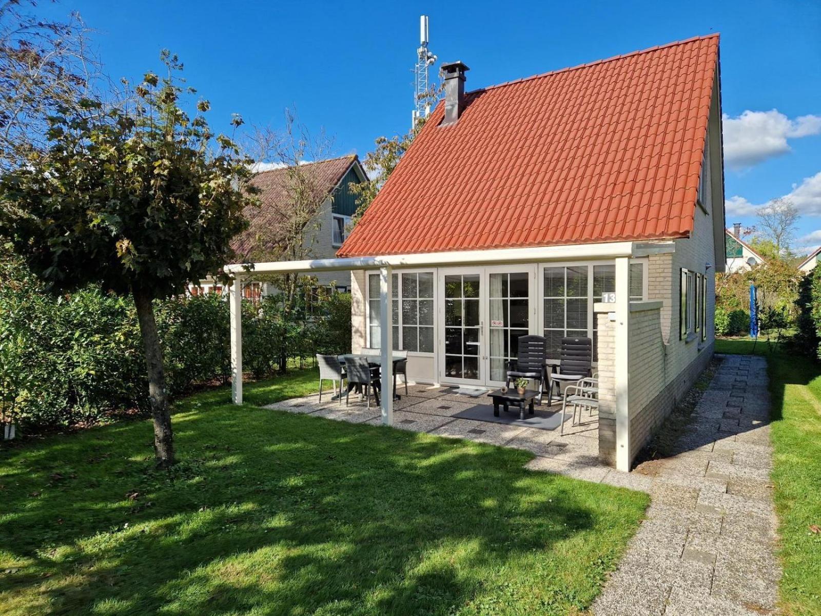 Bungalow - 6 Personen Gelegen In De Nabije Omgeving Van Avonturenpark Hellendoorn En De Prachtige Sallandse Heuvelrug En Eelerberg المظهر الخارجي الصورة