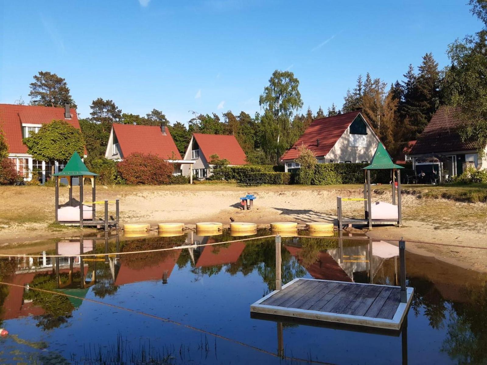Bungalow - 6 Personen Gelegen In De Nabije Omgeving Van Avonturenpark Hellendoorn En De Prachtige Sallandse Heuvelrug En Eelerberg المظهر الخارجي الصورة